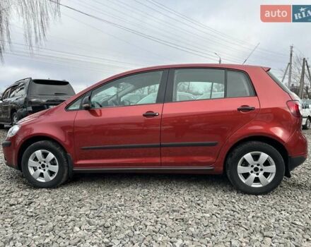 Красный Фольксваген Гольф Плюс, объемом двигателя 1.6 л и пробегом 310 тыс. км за 6200 $, фото 6 на Automoto.ua