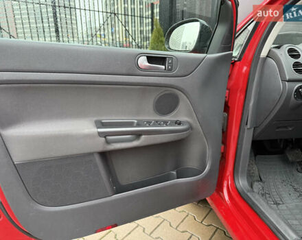 Красный Фольксваген Гольф Плюс, объемом двигателя 1.9 л и пробегом 240 тыс. км за 5900 $, фото 15 на Automoto.ua