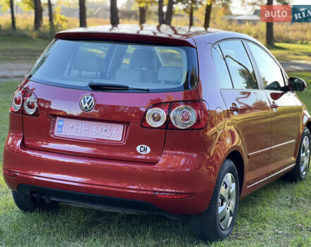 Красный Фольксваген Гольф Плюс, объемом двигателя 1.4 л и пробегом 177 тыс. км за 5999 $, фото 4 на Automoto.ua