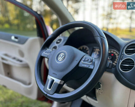 Красный Фольксваген Гольф Плюс, объемом двигателя 1.4 л и пробегом 177 тыс. км за 5999 $, фото 19 на Automoto.ua
