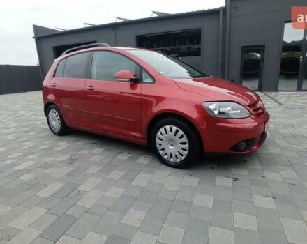 Красный Фольксваген Гольф Плюс, объемом двигателя 1.4 л и пробегом 235 тыс. км за 6900 $, фото 25 на Automoto.ua