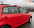 Красный Фольксваген Гольф Плюс, объемом двигателя 1.6 л и пробегом 195 тыс. км за 5999 $, фото 14 на Automoto.ua