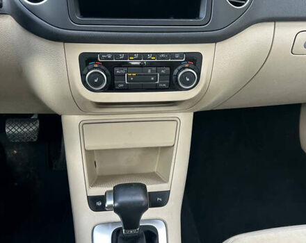 Червоний Фольксваген Golf Plus, об'ємом двигуна 1.4 л та пробігом 256 тис. км за 7800 $, фото 8 на Automoto.ua