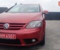 Красный Фольксваген Гольф Плюс, объемом двигателя 1.4 л и пробегом 235 тыс. км за 6900 $, фото 1 на Automoto.ua