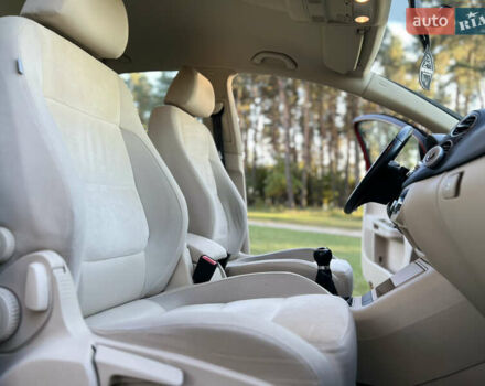 Красный Фольксваген Гольф Плюс, объемом двигателя 1.4 л и пробегом 177 тыс. км за 5999 $, фото 12 на Automoto.ua