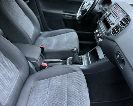 Червоний Фольксваген Golf Plus, об'ємом двигуна 1.4 л та пробігом 190 тис. км за 6600 $, фото 5 на Automoto.ua