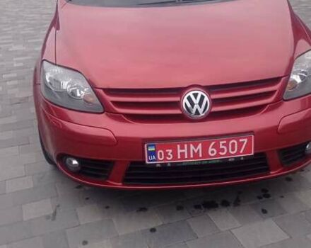 Красный Фольксваген Гольф Плюс, объемом двигателя 1.4 л и пробегом 235 тыс. км за 6900 $, фото 20 на Automoto.ua