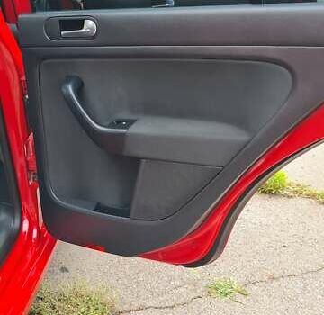 Фольксваген Гольф Плюс 2010 в Черкассах на Automoto.ua Красный Фольксваген Гольф Плюс, объемом двигателя 1.4 л и пробегом 193 тыс. км за 8650 $, фото 43 на Automoto.ua