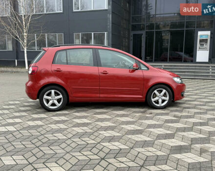 Красный Фольксваген Гольф Плюс, объемом двигателя 1.4 л и пробегом 161 тыс. км за 8700 $, фото 3 на Automoto.ua