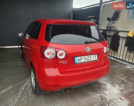 Красный Фольксваген Гольф Плюс, объемом двигателя 1.39 л и пробегом 100 тыс. км за 8700 $, фото 8 на Automoto.ua