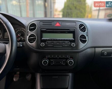 Червоний Фольксваген Golf Plus, об'ємом двигуна 1.4 л та пробігом 168 тис. км за 7300 $, фото 37 на Automoto.ua