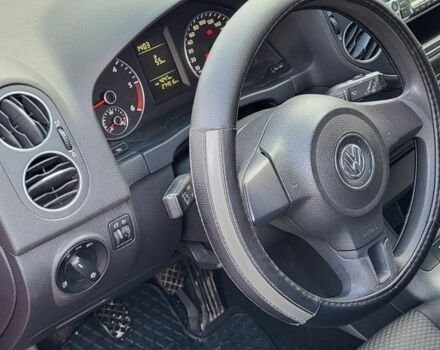 Фольксваген Golf Plus 2010 у Кропивницькому (Кіровограді) на Automoto.ua Червоний Фольксваген Golf Plus, об'ємом двигуна 1.6 л та пробігом 270 тис. км за 8400 $, фото 5 на Automoto.ua