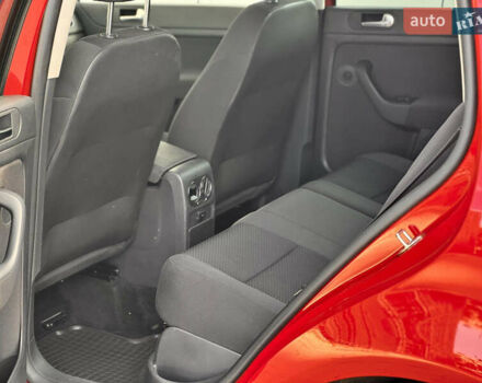 Красный Фольксваген Гольф Плюс, объемом двигателя 1.4 л и пробегом 93 тыс. км за 9300 $, фото 21 на Automoto.ua