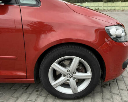 Красный Фольксваген Гольф Плюс, объемом двигателя 1.4 л и пробегом 161 тыс. км за 8700 $, фото 12 на Automoto.ua