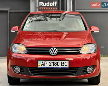 Красный Фольксваген Гольф Плюс, объемом двигателя 1.4 л и пробегом 93 тыс. км за 9300 $, фото 8 на Automoto.ua