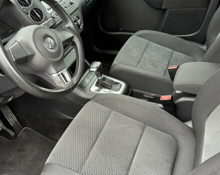 Красный Фольксваген Гольф Плюс, объемом двигателя 1.4 л и пробегом 161 тыс. км за 8700 $, фото 27 на Automoto.ua