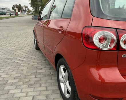 Красный Фольксваген Гольф Плюс, объемом двигателя 1.4 л и пробегом 161 тыс. км за 8900 $, фото 23 на Automoto.ua