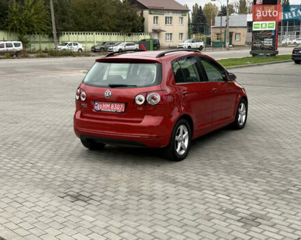 Красный Фольксваген Гольф Плюс, объемом двигателя 1.4 л и пробегом 161 тыс. км за 8900 $, фото 6 на Automoto.ua