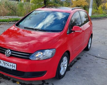 Фольксваген Golf Plus 2010 у Кропивницькому (Кіровограді) на Automoto.ua Червоний Фольксваген Golf Plus, об'ємом двигуна 1.6 л та пробігом 270 тис. км за 8400 $, фото 2 на Automoto.ua