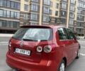 Красный Фольксваген Гольф Плюс, объемом двигателя 1.6 л и пробегом 220 тыс. км за 6400 $, фото 4 на Automoto.ua
