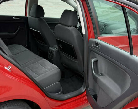 Красный Фольксваген Гольф Плюс, объемом двигателя 1.4 л и пробегом 161 тыс. км за 8900 $, фото 58 на Automoto.ua