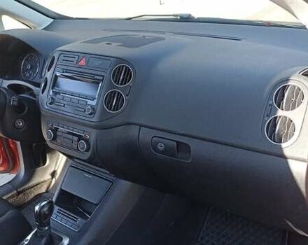 Красный Фольксваген Гольф Плюс, объемом двигателя 1.39 л и пробегом 166 тыс. км за 6200 $, фото 23 на Automoto.ua