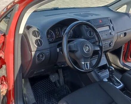 Красный Фольксваген Гольф Плюс, объемом двигателя 1.39 л и пробегом 166 тыс. км за 6200 $, фото 19 на Automoto.ua