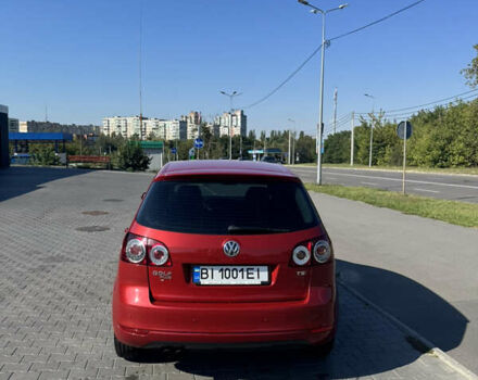 Красный Фольксваген Гольф Плюс, объемом двигателя 1.39 л и пробегом 94 тыс. км за 7999 $, фото 5 на Automoto.ua