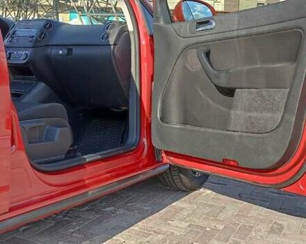 Красный Фольксваген Гольф Плюс, объемом двигателя 1.39 л и пробегом 166 тыс. км за 6200 $, фото 27 на Automoto.ua