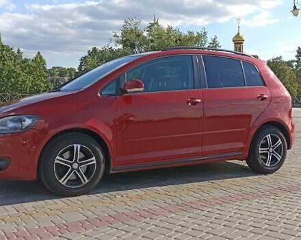 Красный Фольксваген Гольф Плюс, объемом двигателя 1.39 л и пробегом 166 тыс. км за 6200 $, фото 3 на Automoto.ua