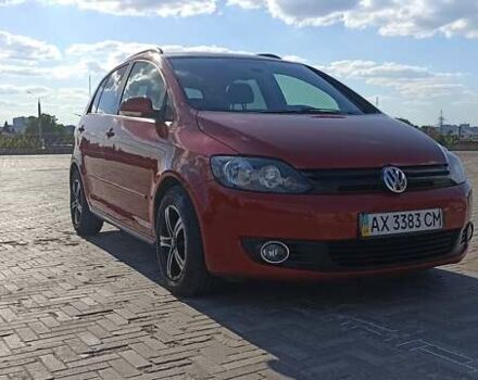 Красный Фольксваген Гольф Плюс, объемом двигателя 1.39 л и пробегом 166 тыс. км за 6200 $, фото 1 на Automoto.ua