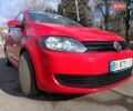 Красный Фольксваген Гольф Плюс, объемом двигателя 1.6 л и пробегом 219 тыс. км за 7950 $, фото 1 на Automoto.ua