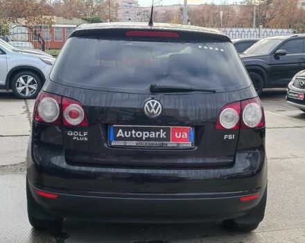 Красный Фольксваген Гольф Плюс, объемом двигателя 1.8 л и пробегом 298 тыс. км за 5780 $, фото 7 на Automoto.ua