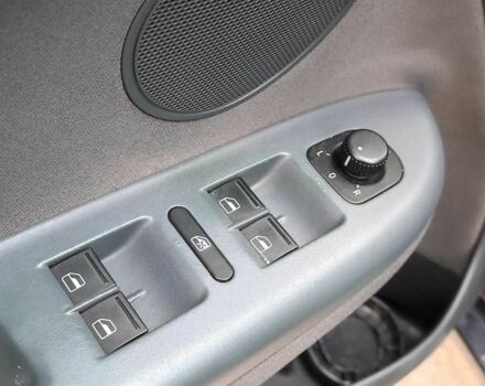 Красный Фольксваген Гольф Плюс, объемом двигателя 1.8 л и пробегом 298 тыс. км за 5780 $, фото 21 на Automoto.ua