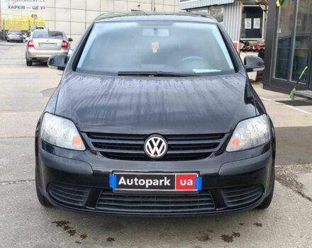 Красный Фольксваген Гольф Плюс, объемом двигателя 1.8 л и пробегом 298 тыс. км за 5780 $, фото 1 на Automoto.ua