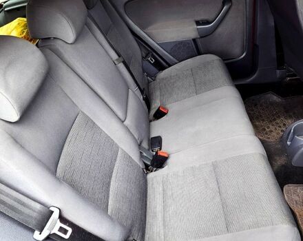 Красный Фольксваген Гольф Плюс, объемом двигателя 16 л и пробегом 350 тыс. км за 6500 $, фото 12 на Automoto.ua