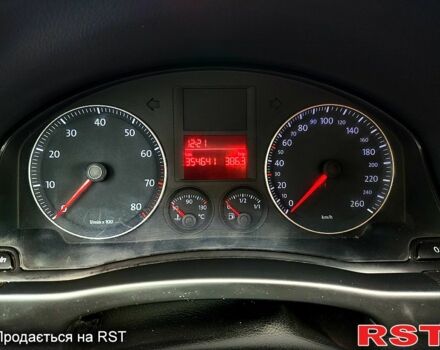 Красный Фольксваген Гольф Плюс, объемом двигателя 16 л и пробегом 350 тыс. км за 6500 $, фото 8 на Automoto.ua