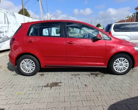 Фольксваген Golf Plus 2012 у Чернівцях на Automoto.ua Червоний Фольксваген Golf Plus, об'ємом двигуна 1 л та пробігом 152 тис. км за 7800 $, фото 4 на Automoto.ua
