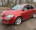 Красный Фольксваген Гольф Плюс, объемом двигателя 1.6 л и пробегом 247 тыс. км за 6500 $, фото 15 на Automoto.ua