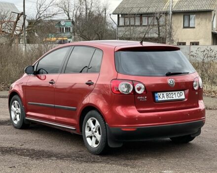 Красный Фольксваген Гольф Плюс, объемом двигателя 1.6 л и пробегом 247 тыс. км за 6500 $, фото 4 на Automoto.ua