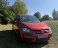 Червоний Фольксваген Golf Plus, об'ємом двигуна 1.6 л та пробігом 220 тис. км за 4800 $, фото 1 на Automoto.ua