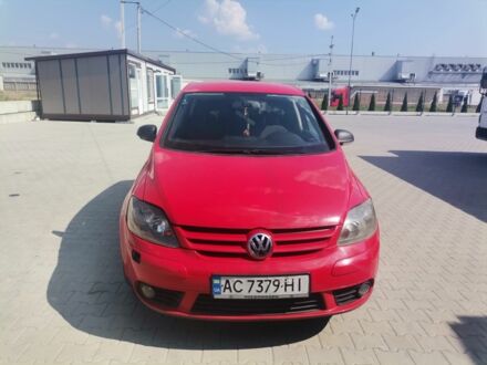 Фольксваген Гольф Плюс 2008 в Самборе на Automoto.ua Красный Фольксваген Гольф Плюс, объемом двигателя 1.6 л и пробегом 288 тыс. км за 4550 $, фото 1 на Automoto.ua