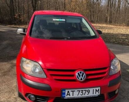 Красный Фольксваген Гольф Плюс, объемом двигателя 1.9 л и пробегом 247 тыс. км за 6799 $, фото 1 на Automoto.ua
