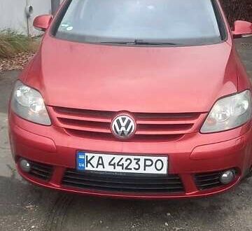 Красный Фольксваген Гольф Плюс, объемом двигателя 1.4 л и пробегом 184 тыс. км за 6900 $, фото 1 на Automoto.ua