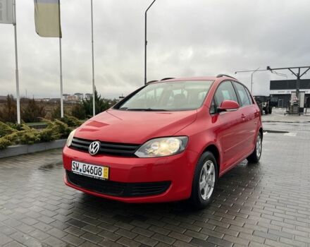Красный Фольксваген Гольф Плюс, объемом двигателя 1.6 л и пробегом 195 тыс. км за 5999 $, фото 1 на Automoto.ua