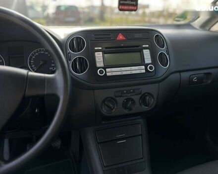 Фольксваген Гольф Плюс, объемом двигателя 1.4 л и пробегом 208 тыс. км за 5500 $, фото 25 на Automoto.ua