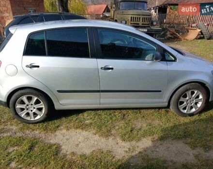 Фольксваген Гольф Плюс, объемом двигателя 1.6 л и пробегом 117 тыс. км за 9500 $, фото 7 на Automoto.ua