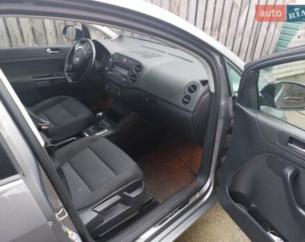 Фольксваген Гольф Плюс, объемом двигателя 2 л и пробегом 323 тыс. км за 8500 $, фото 7 на Automoto.ua