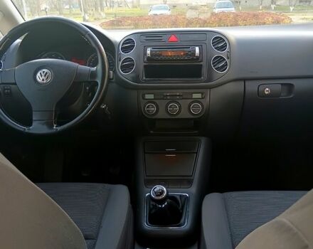 Фольксваген Гольф Плюс, объемом двигателя 1.6 л и пробегом 268 тыс. км за 5400 $, фото 7 на Automoto.ua