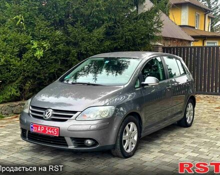 Фольксваген Гольф Плюс, объемом двигателя 1.6 л и пробегом 212 тыс. км за 6200 $, фото 2 на Automoto.ua